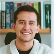 Abogado, imparto clases de geografía, historia geopolítica y medio ambiente